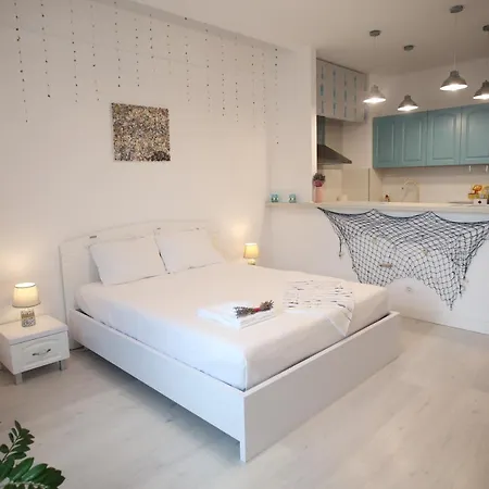 Seashell Studio Mamaia